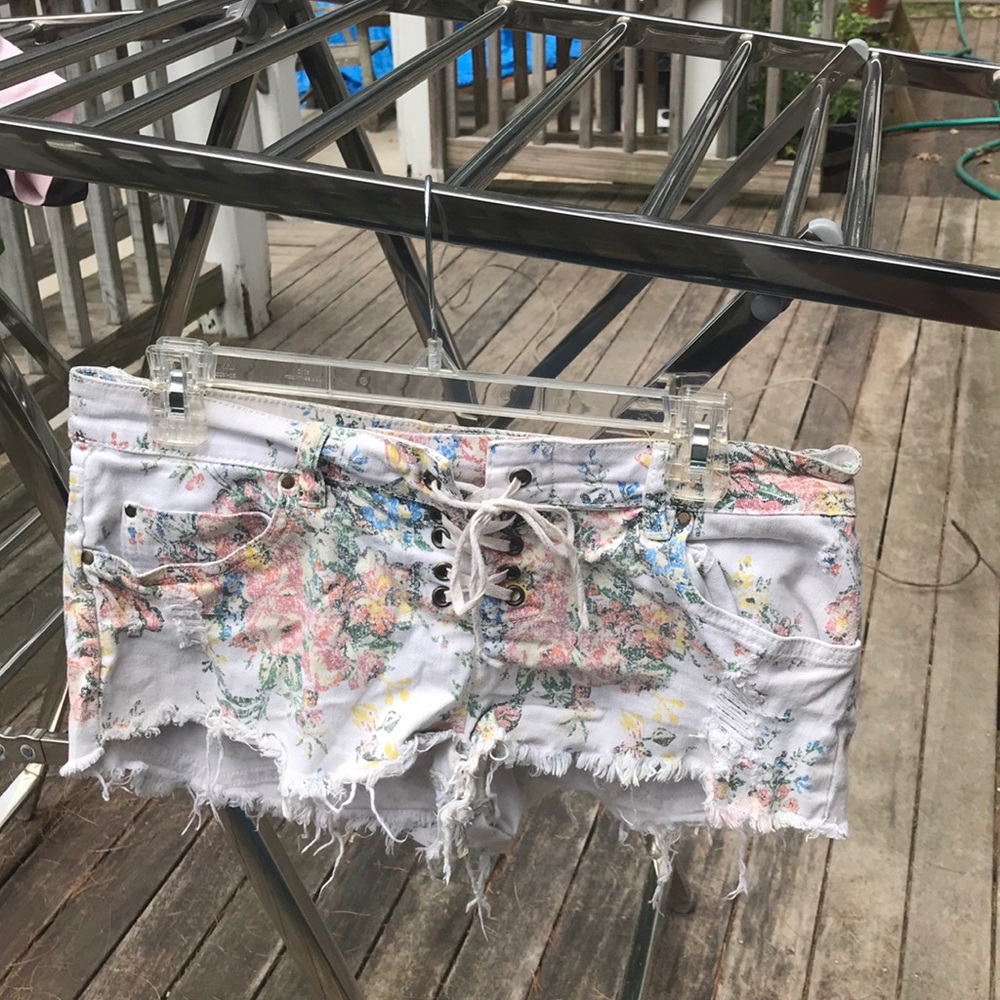 Billabong white floral shorts